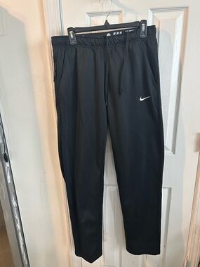 Nike Black Men's Athletic Joggers with White Swoosh